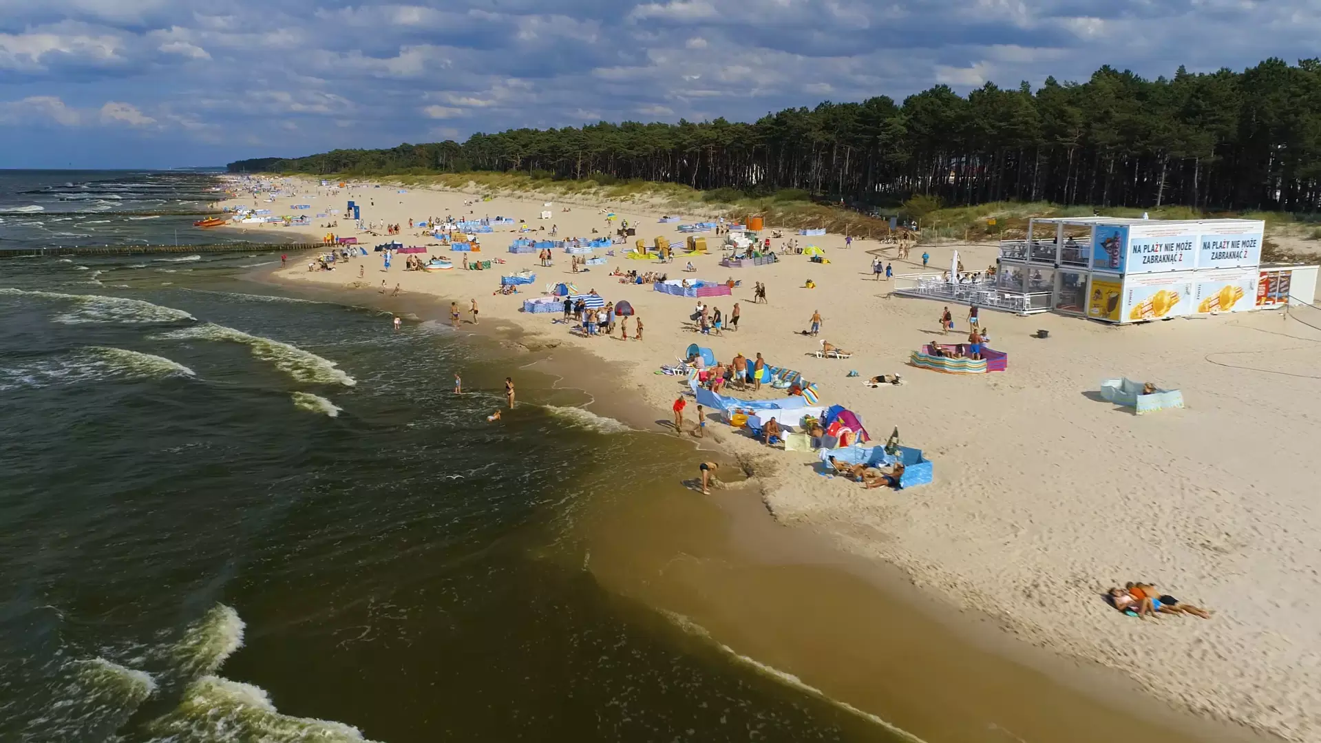 Plaża i Morze Bałtyckie w Dźwirzynie